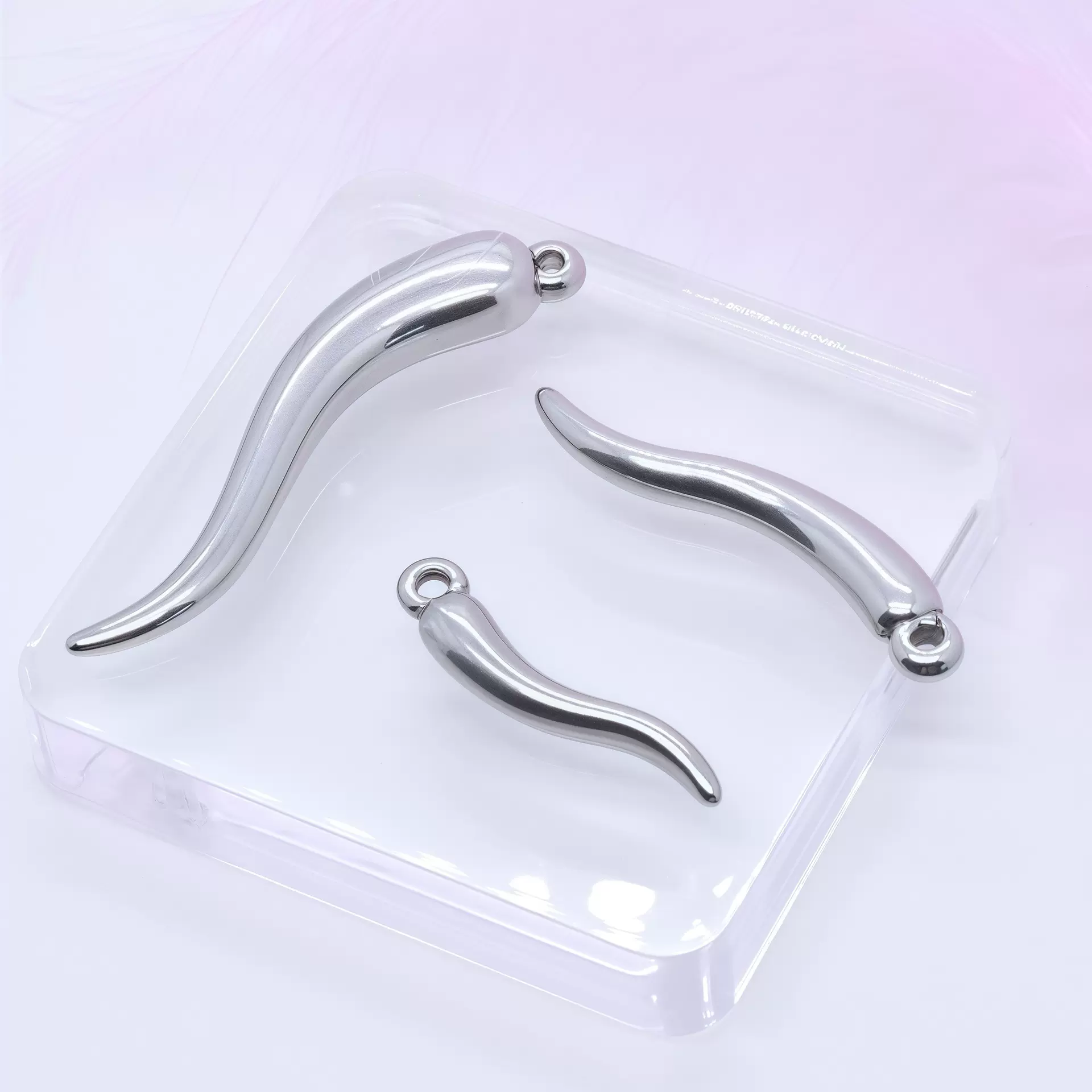 厂家直销跨境 不锈钢小辣椒吊坠弯曲造型坠子DIY饰品配件厂家直销