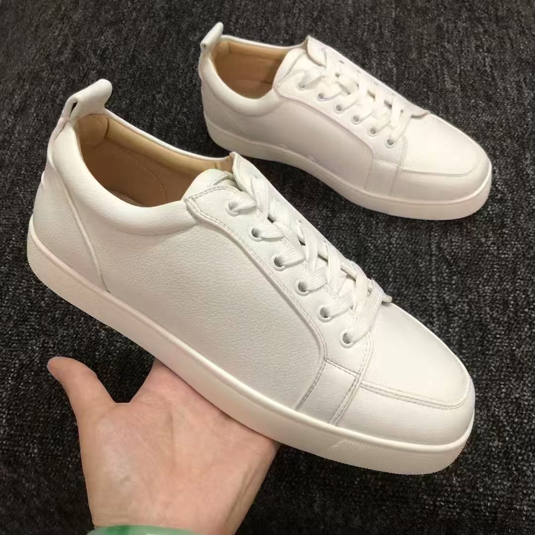 Nuevos zapatos de hombre bordados eléctricos de gamuz negro de correa baja tendencia de zapatos deportivos casuales de suela suave transpirable universal