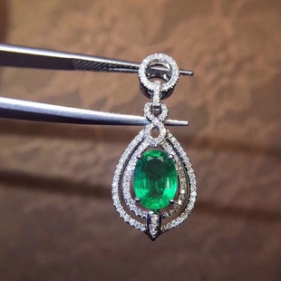 New natural emerald pendant S925 silver inlaid main stone 5*7mm Joker net red explosions women's jewelry wholesale