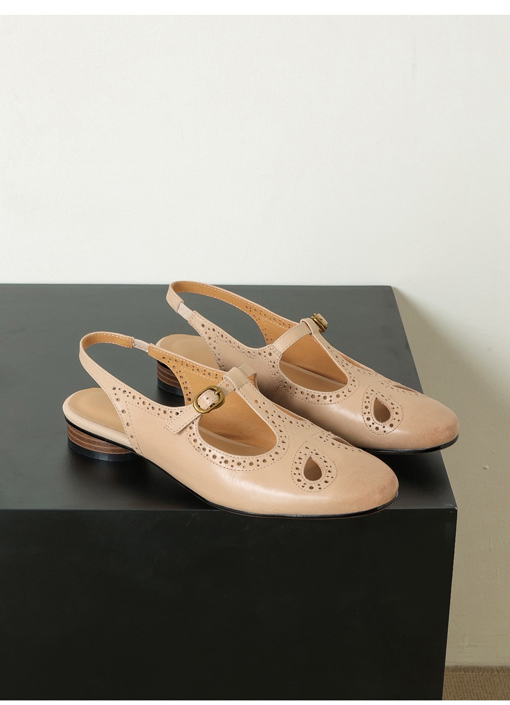 Sandal nữ quai ngang mũi kín da bò cổ điển gót thấp — màu nâu chi tiết 11