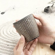 日式复古铁锈釉粗陶咖啡杯手工竖纹颗粒肌理主人杯大容量陶瓷茶咖