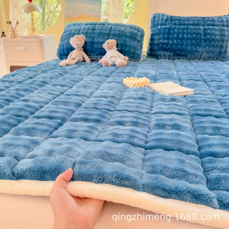 Thickened Bubble Velvet Bed Pads, Winter Warm Home Mattress Pads, Coral Velvet Bed Sheetss, Student Three-Piece Bed Cover Set