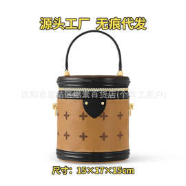 包包女2025新款真皮发财桶化妆出门必备圆桶包单肩斜跨包大容量潮