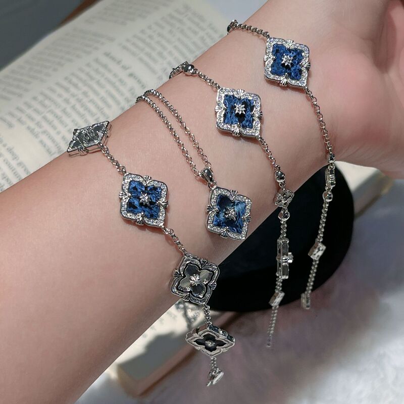 Italian Brushed Medium-Sized Bucci Four-Leaf Clover Blue Peter Suit Necklace Bracelet Retro Palace Style Accessible Luxury Hand Jewelry Italian Brushed Medium-Sized Bucci Four-Leaf Clover Blue Peter Suit Necklace Bracelet Retro Palace Style Accessible Luxury Hand Jewelry