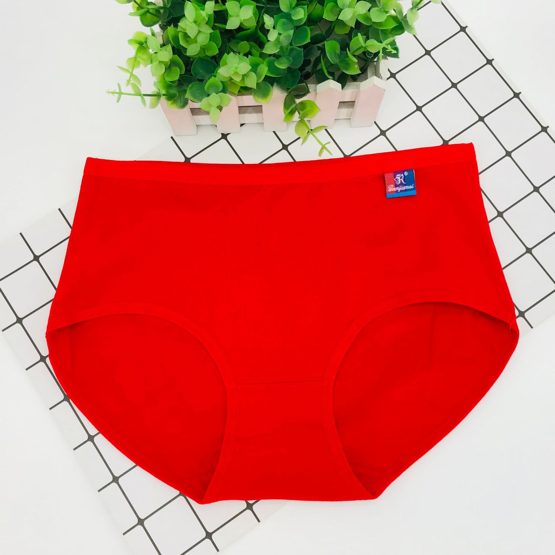 Oferta especial de People's Beauty 8886, ropa interior femenina de algodón puro, suministro promocional totalmente de algodón, color sólido para comercio electrónico, transpirable y cómoda.
