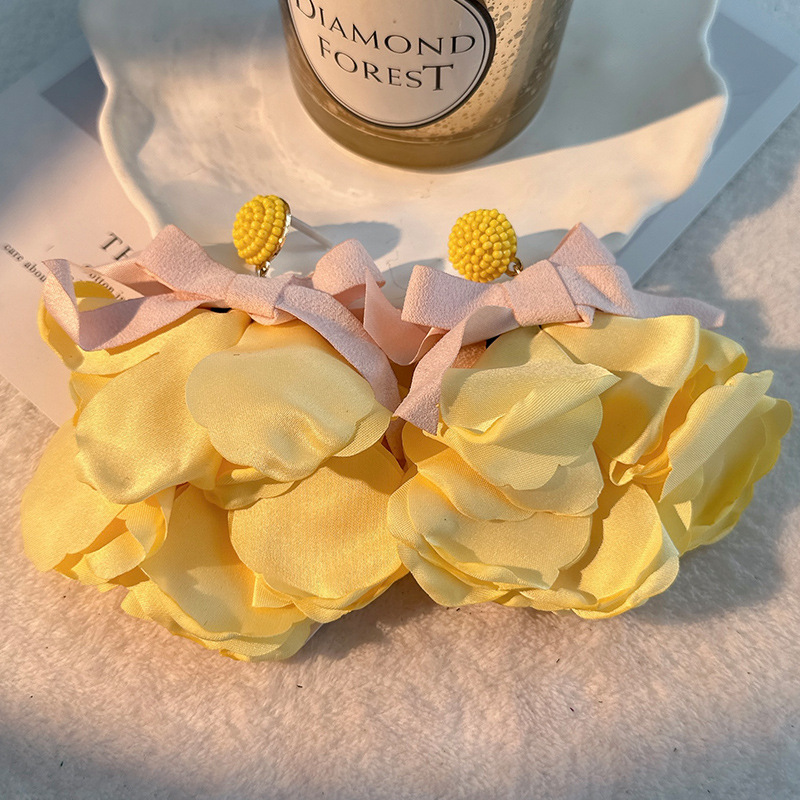 Flower Pattern Women'S Gender 1 Pair Simple Style Flower Handmade Cloth Glass Beads Drop Earrings