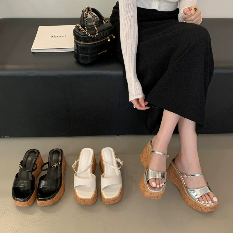 Slippers, fashionable footwear, universal slide platform, city style, internet celebrity