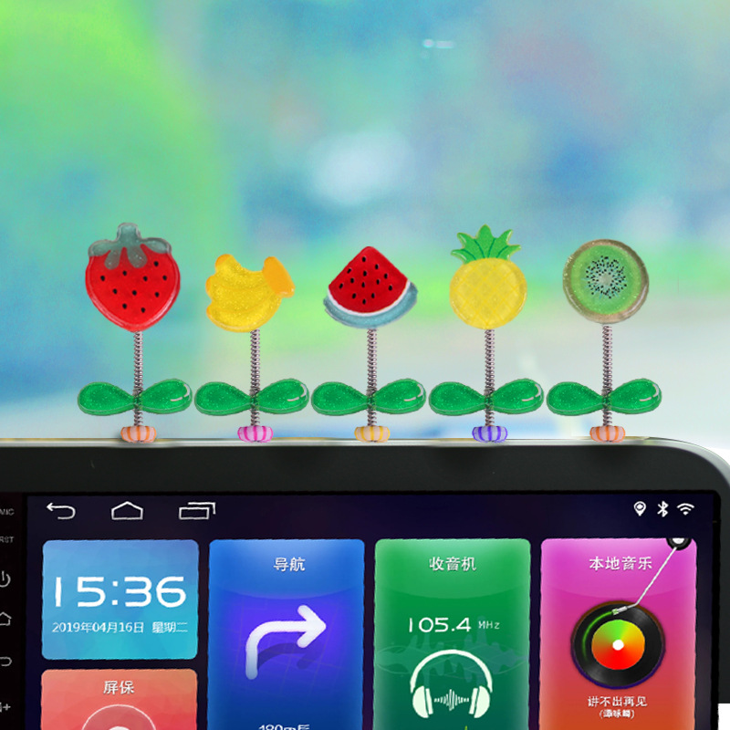 Adornos creativos para automóviles, resorte de la cabeza del automóvil, lindo mobiliario de frutas oscilantes, descompresión, accesorios para automóviles, celebridades de Internet de escritorio