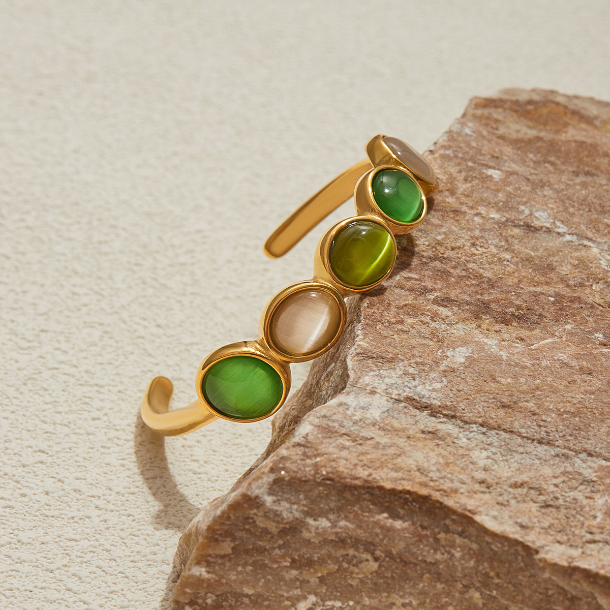 Jeding Pulsera de ópalo de acero inoxidable europeo y americano Pulsera abierta femenina que no se desvanece, estilo explosivo transfronterizo, joyería de acero de titanio, sentido de alta gama