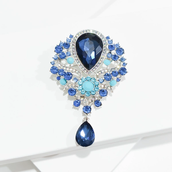 Pendant, blue brooch