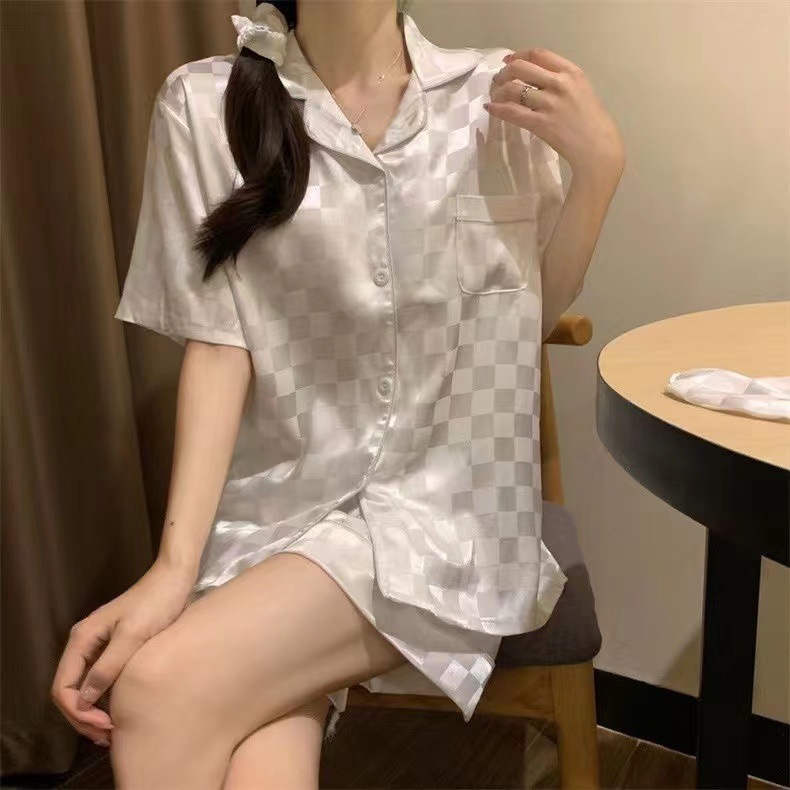 2024夏の新型フランス高級感氷糸パジャマ女性夏の半袖半ズボンの部屋服セットは外着ができます。|undefined
