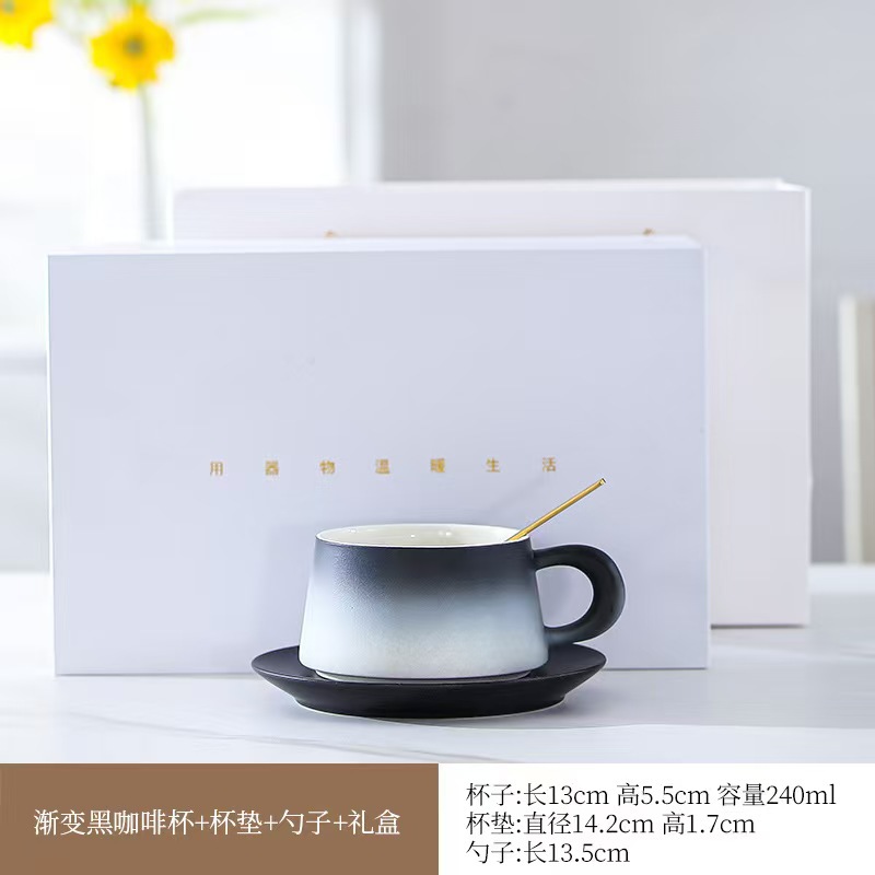 Ver la montaña Taza de café Taza de cerámica Taza de café con leche de lujo ligero de alta calidad Regalos para colegas y novios