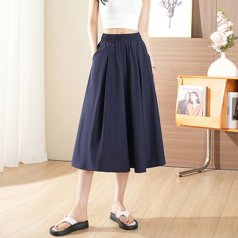 2024 summer new women's thin ice silk quick-drying loose slim cropped skirts plus size 200kg chubby girl casual pants