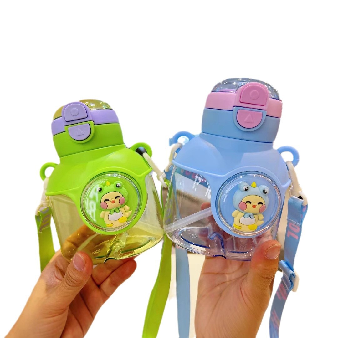 Yitong dibujos animados taza de agua para niños taza de paja correa de respaldo taza de plástico portátil linda niña taza de vientre grande taza de té de gran capacidad