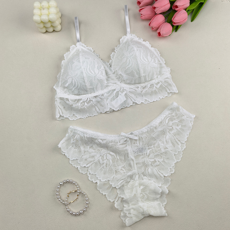 Bra de encaje francés de belleza de espalda femenina se reúne con ropa interior elástica alta ropa interior transpirable dos piezas