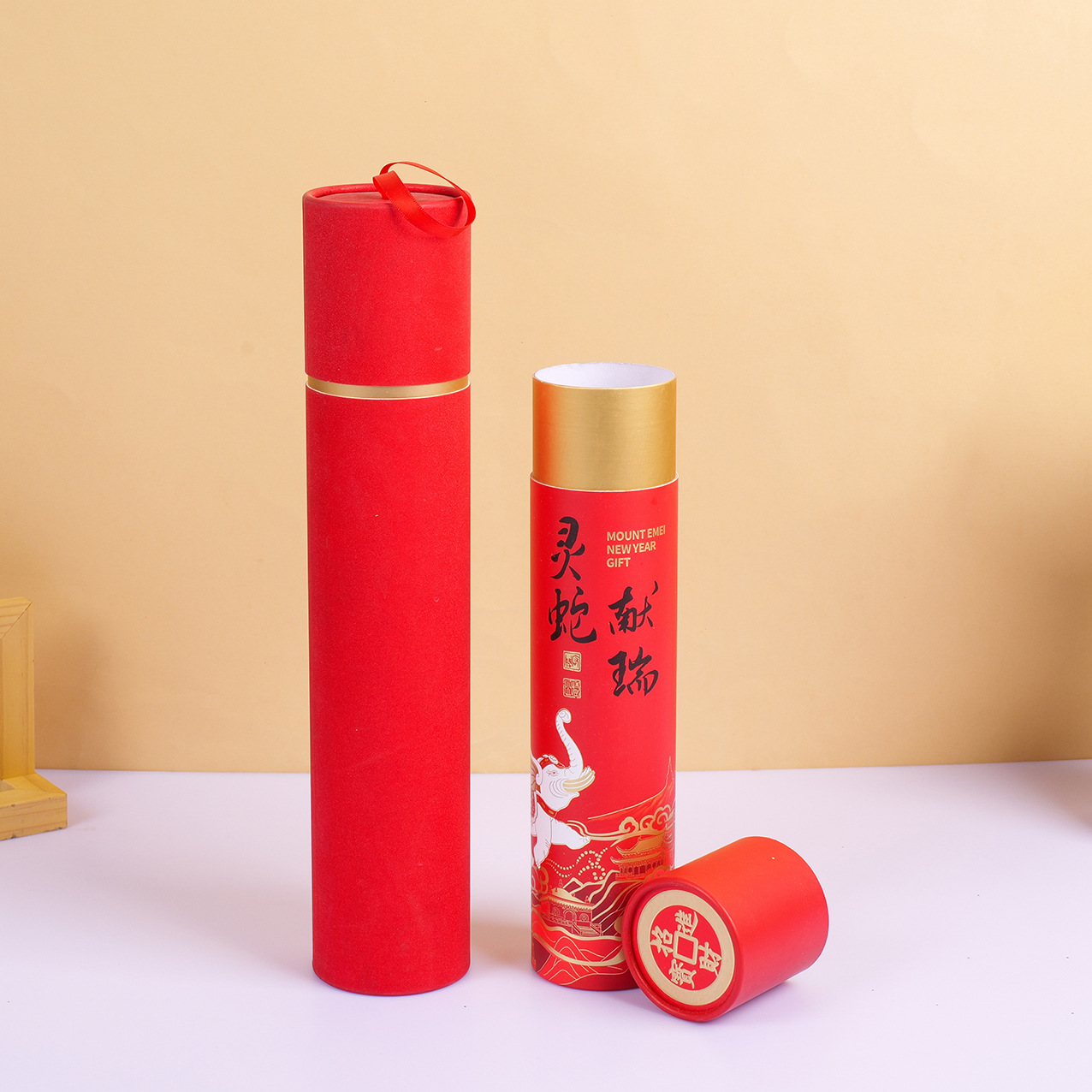 蛇年对联包装筒圆形纸筒批发圆形纸罐烫金喜庆春节送礼定制logo