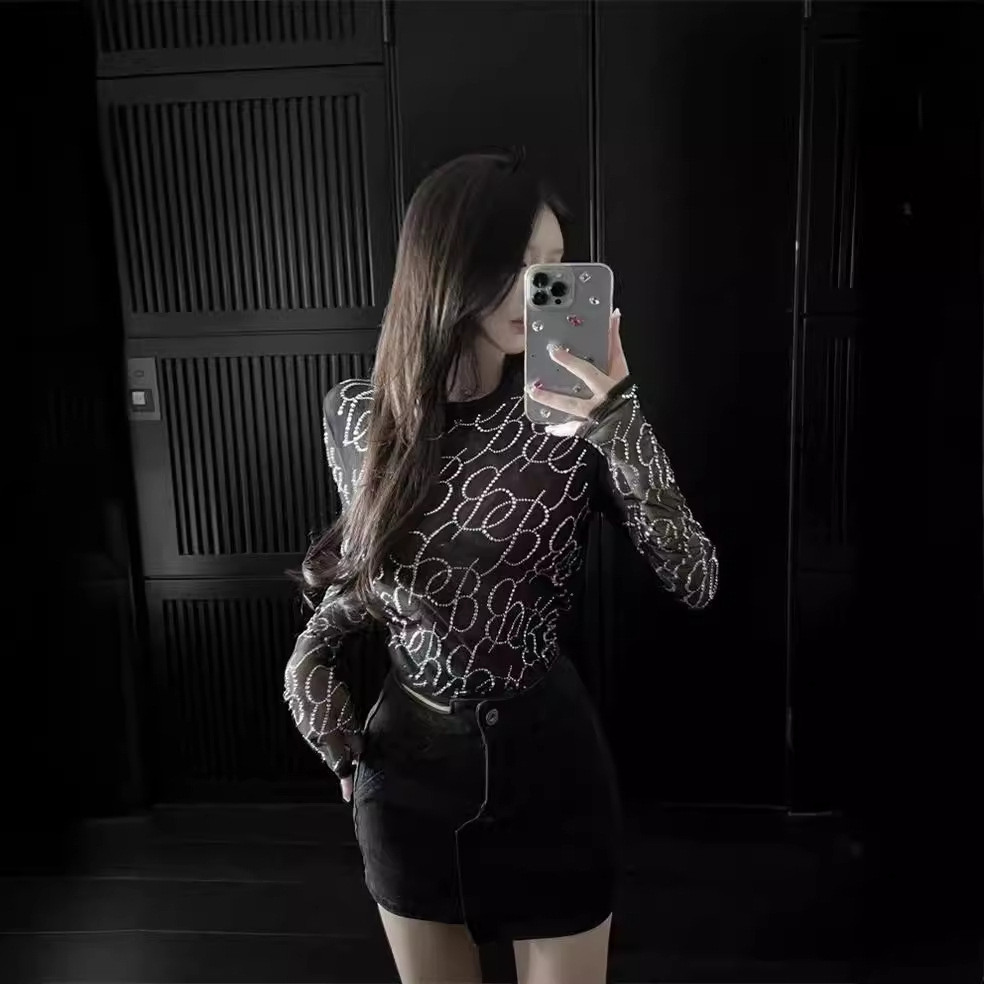 23 verano nuevo diseño sentido nicho versátil estiramiento SLIM-Fit camisa inferior de manga larga ver a través de tul rhinestone Camiseta cuello redondo image 4