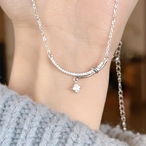 Titanium steel new style fashionable knot embedded diamond necklace for women design model, popular versatile pendant jewelry high-end personalized necklace