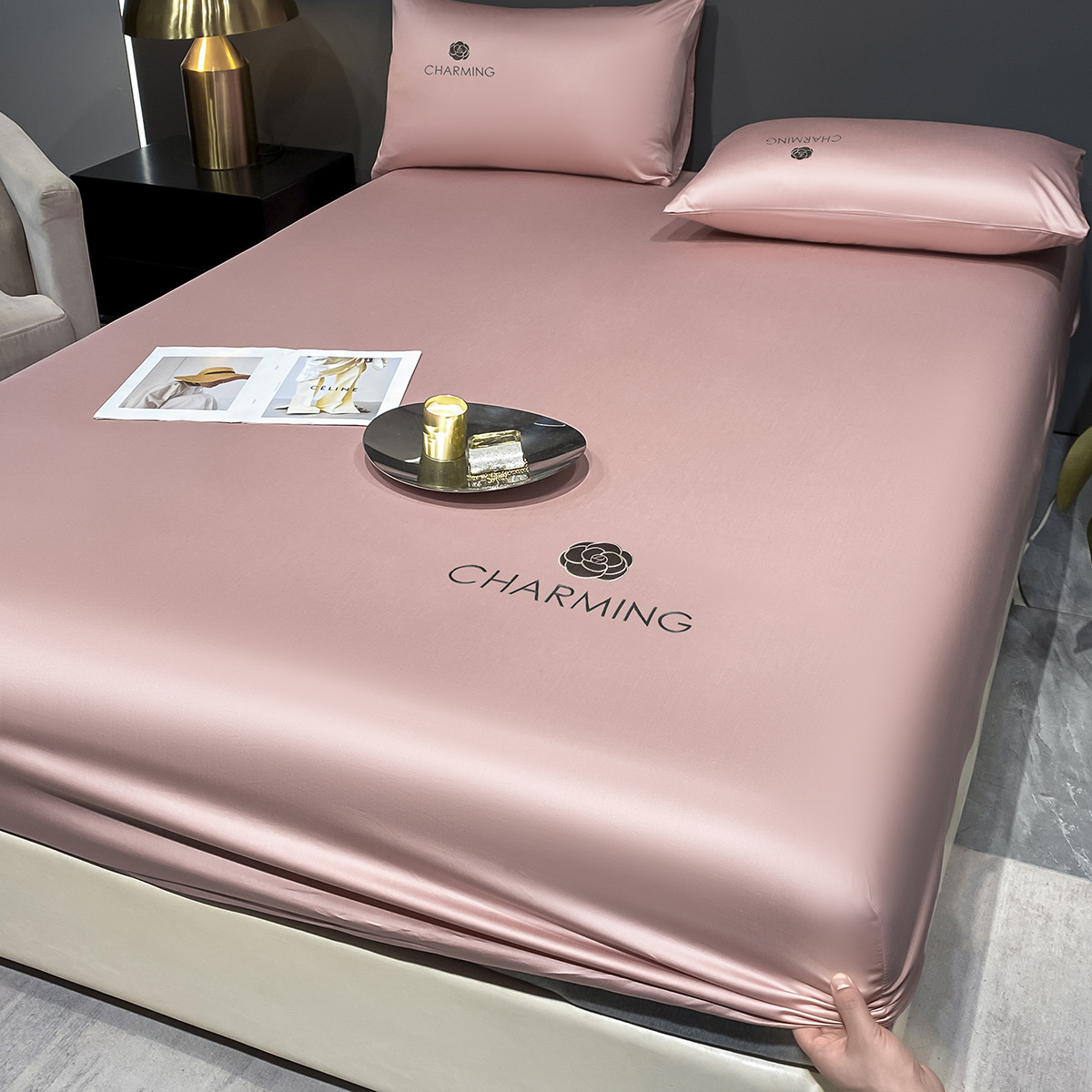 Colcha de cama de seda de hielo de una sola pieza, funda de cama fresca de verano, funda de cama todo incluido, funda protectora de colchón de sábana 2025 nuevo