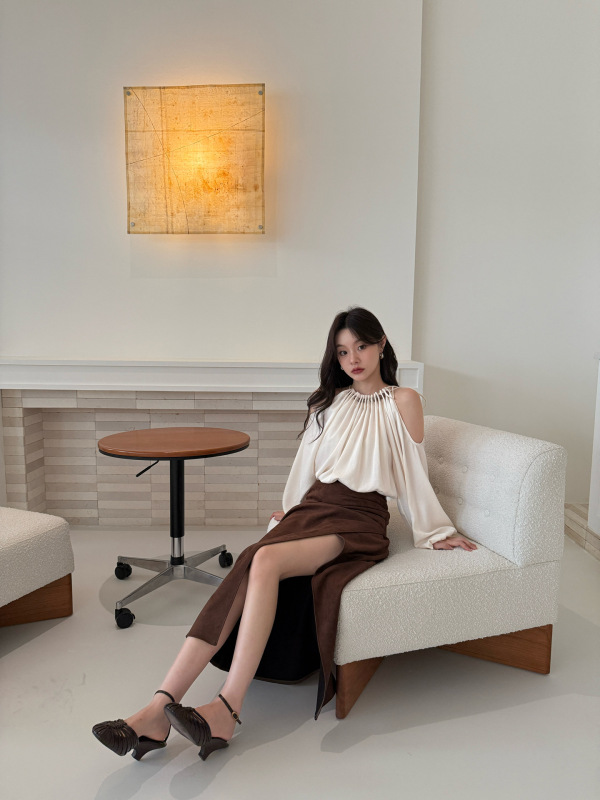 诠释美 NEWOPEN 25秋法式气质露肩挂脖长袖衬衫女宽松娃娃衫F6032|undefined