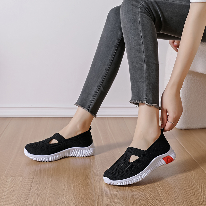 Directo de fábrica verano nueva superficie de malla transpirable volando tejido madre de mediana edad y ancianos zapatos cómodos antideslizantes zapatos de baile cuadrados de mujer