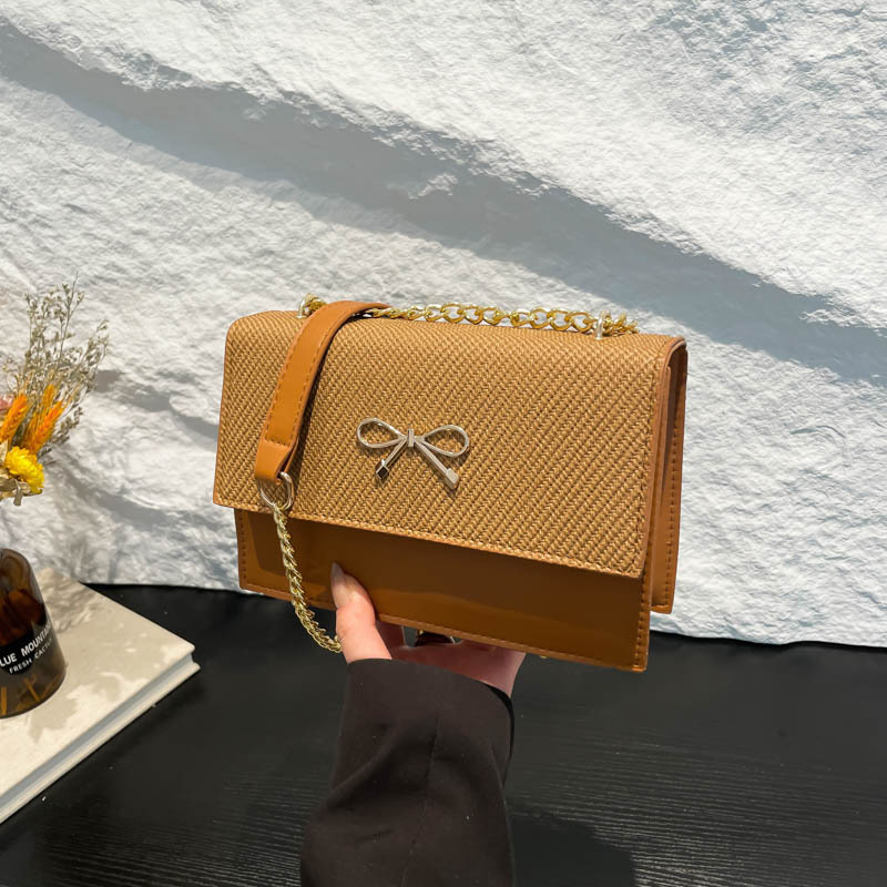 Minimalist Square Shoulder Bag With Bow Chain For Women_voghion.com
