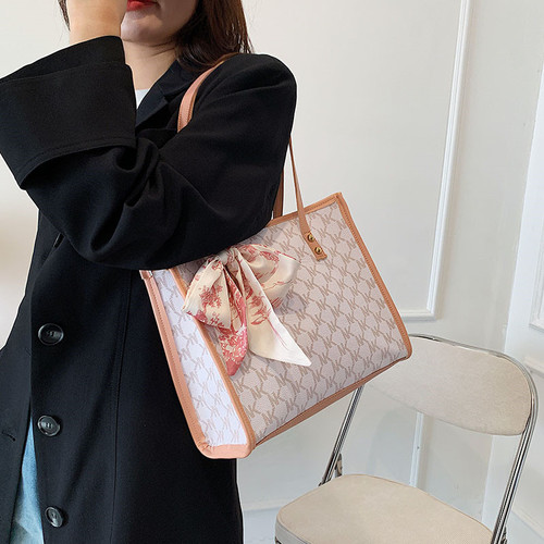 Large-capacity silk scarf bag for women  new trendy fashion shoulder bag Internet celebrity tote bag texture bag for women under the arm