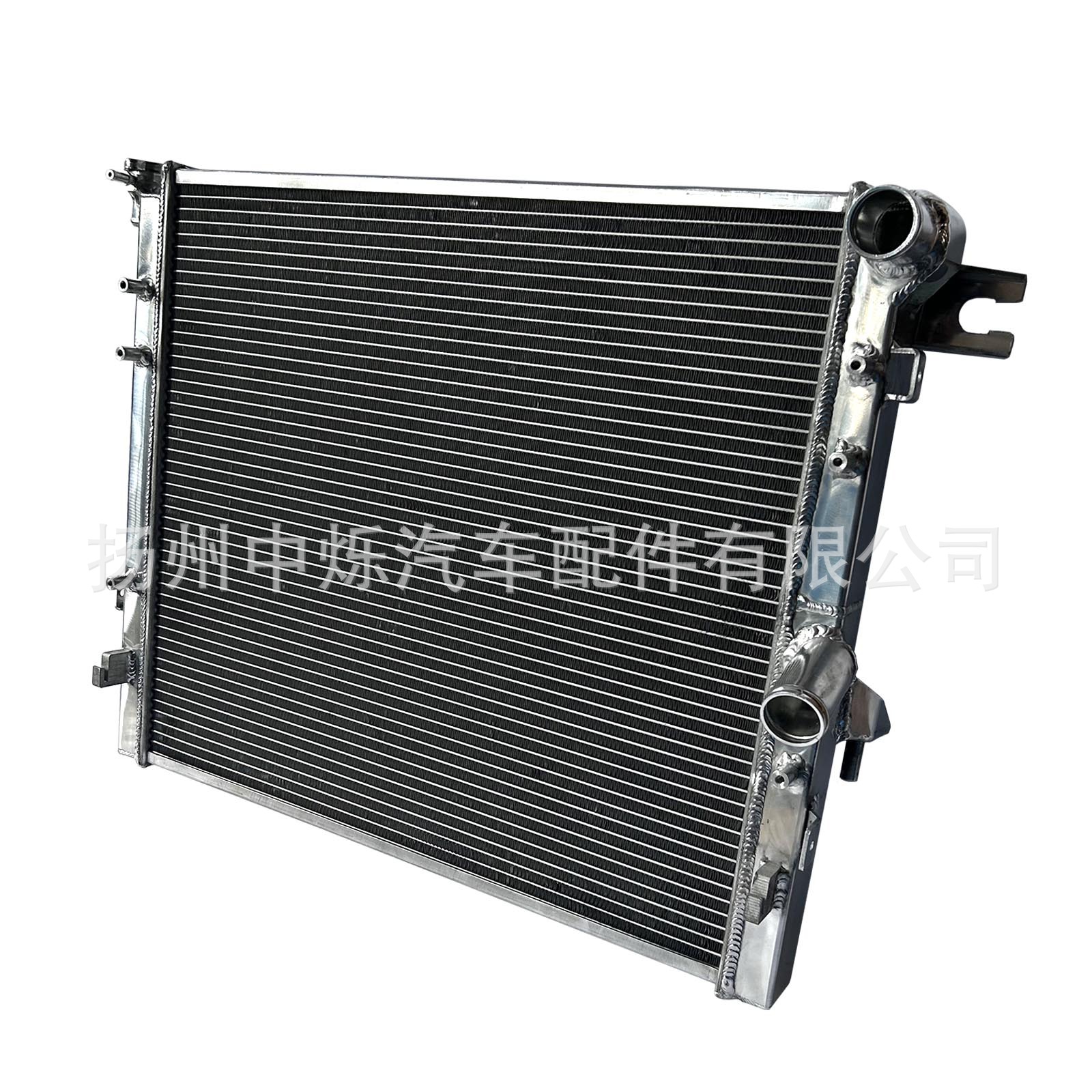 Factory in stock direct sales all-aluminum car water tank suitable for models Jeep Wrangler JK HEMI 07-18