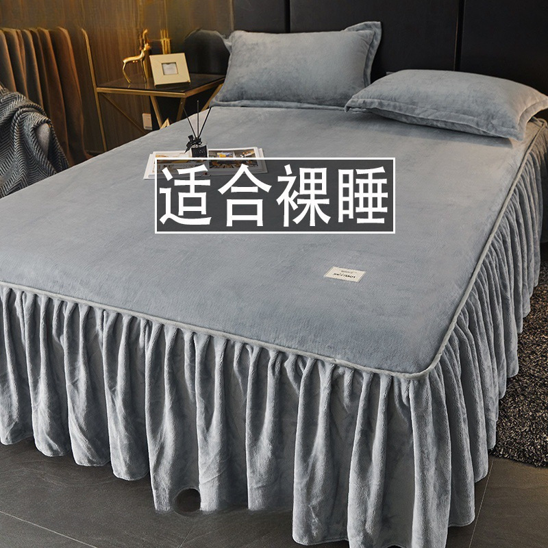 Solid color bedspread