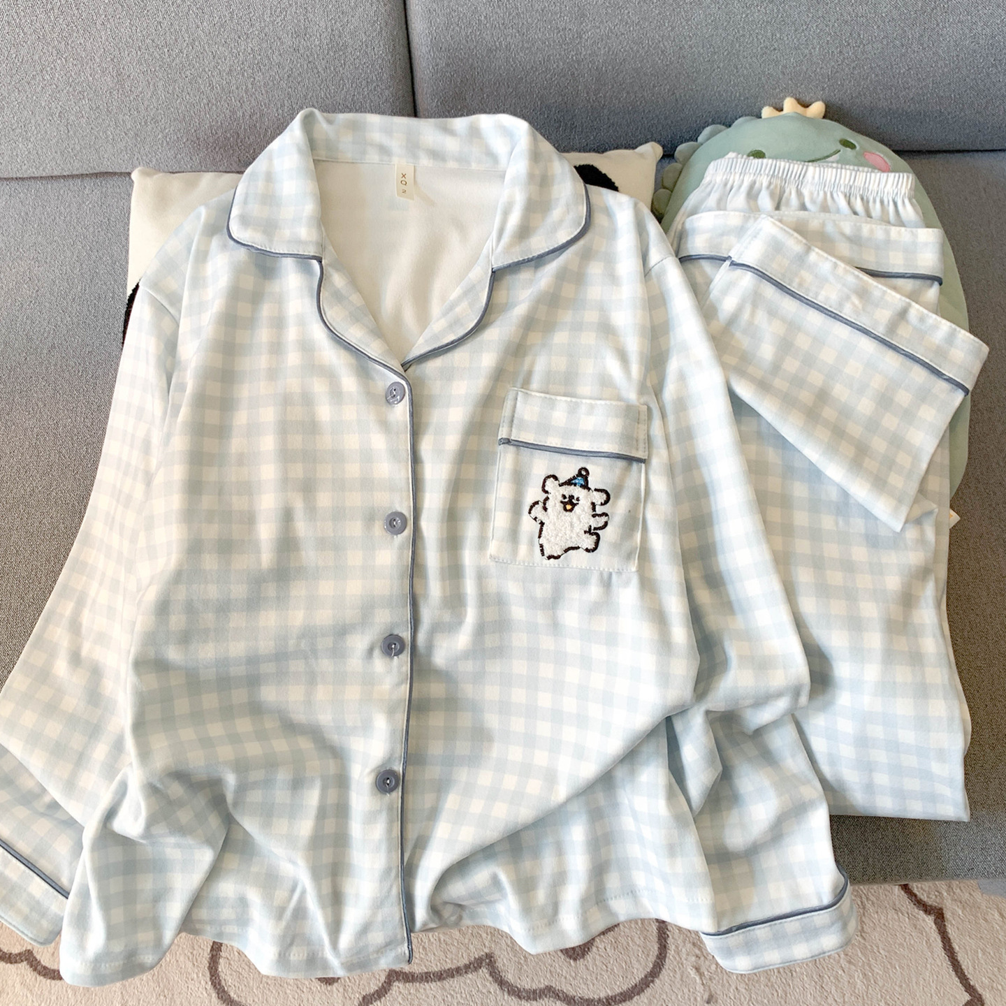Dots Hello Kitty pijamas de lana de mujeres otoño y invierno de coral acolchado grueso ropa para el hogar de chicas lindas