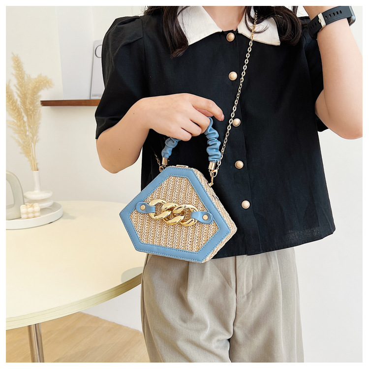 Geometric Pattern Women's Small Straw Geometric Classic Style Lock Clasp Straw Bag
