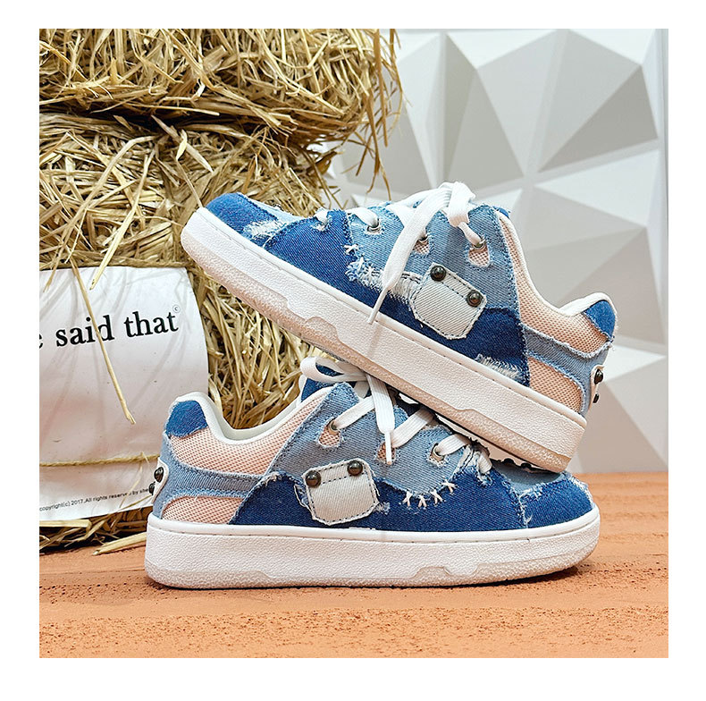 Xu Lings „Cold Sticky Bread“-Schuhe, kontrastierendes Canvas-Panel in Cowboy-Blau-Pink, Dopamine BAKE-Skateboards für Männer und Frauen_voghion.com