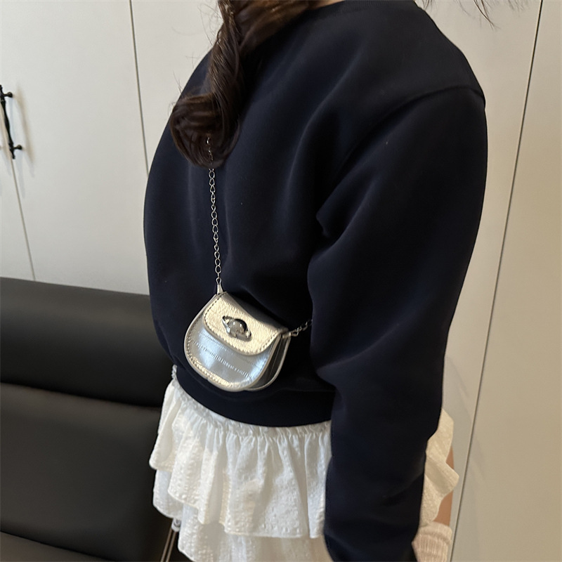 2025 yaz yeni retro günlük mini çapraz askılı küçük kare çanta sade günlük çanta moda trend omuz çantası