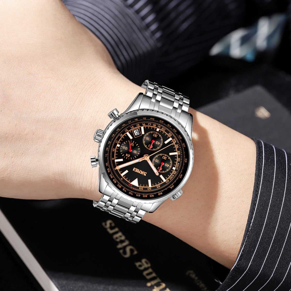 Momento de belleza multifuncional para hombres calendario de forma de cuarzo tres ojos seis agujas correa de acero relojes de negocios relojes de pulsera transfronterizos al por mayor