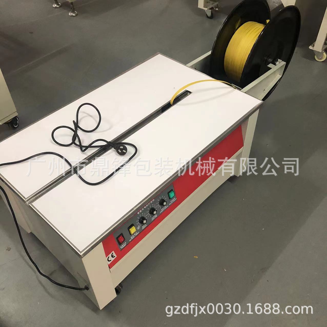 厂家供应打包机，半自动低台打包机，广州半自动低台打包机