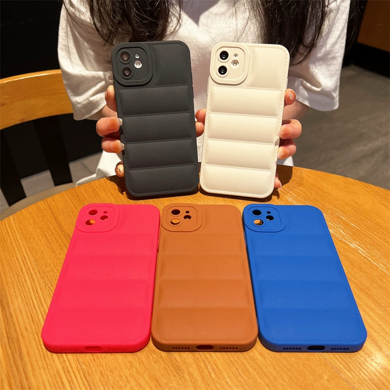Защитный чехол-подставка для iPhone 16/15 серии в стиле куртки с набивкой - мультицветный ProCamera