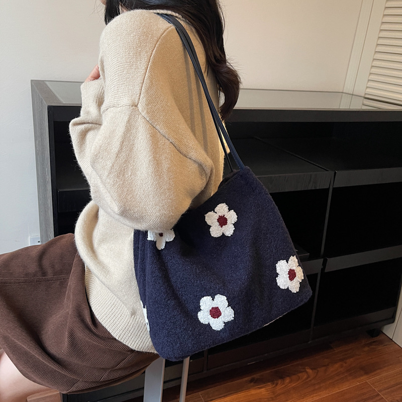 Bolsa de tendencia de gran capacidad para mujeres 2025 invierno nuevo estilo versátil bolso de viaje de moda bolso de hombro de brazo