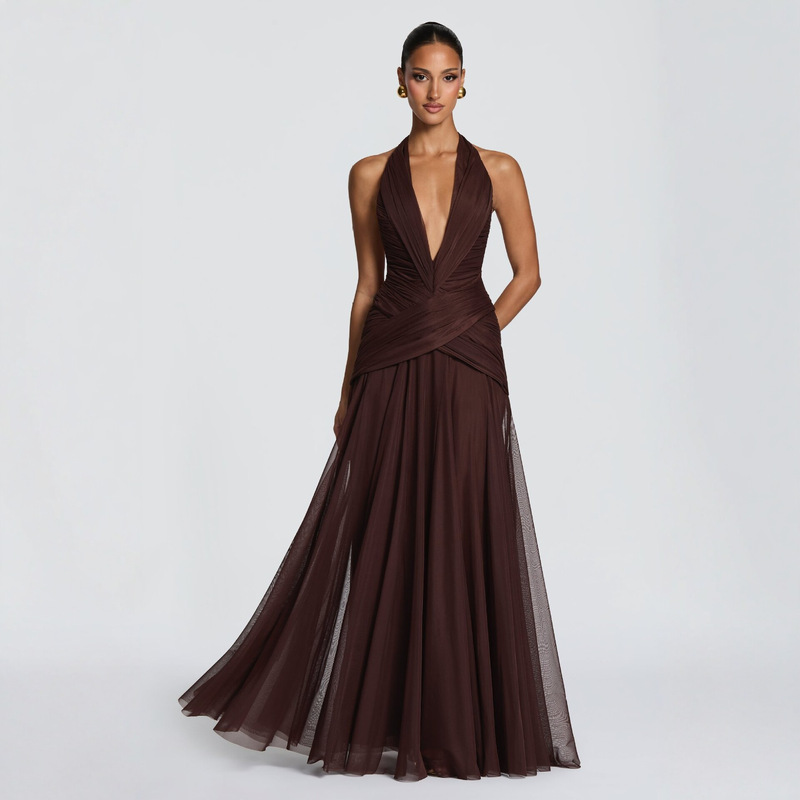 European and American style halter neck deep V-neck ruched chiffon dress, light drape large hem mesh long skirt evening party dress European and American style halter neck deep V-neck ruched chiffon dress, light drape large hem mesh long skirt evening party dress