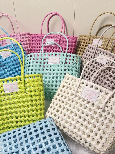 2025 Summer New Style Dopamine Bag Korean Style PVC Handmade Woven Bag Fashionable Hollow Holiday Style Vegetable Basket