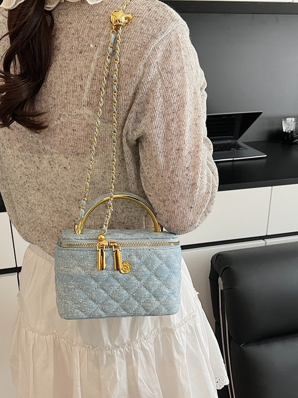 Bolso cuadrado pequeño con cadena de hilo de bordar a mano para mujer 2025 nuevo bolso de caja de diamantes de moda bolso bandolera de cadena de sentido avanzado