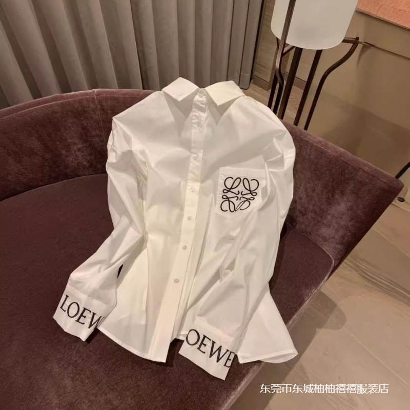La25Loe Shirt with High-Quality Craftsmanship, Fashionable Casual Loose Fit, Embroidered Letters, Versatile and Stylish for Spring and Autumn
