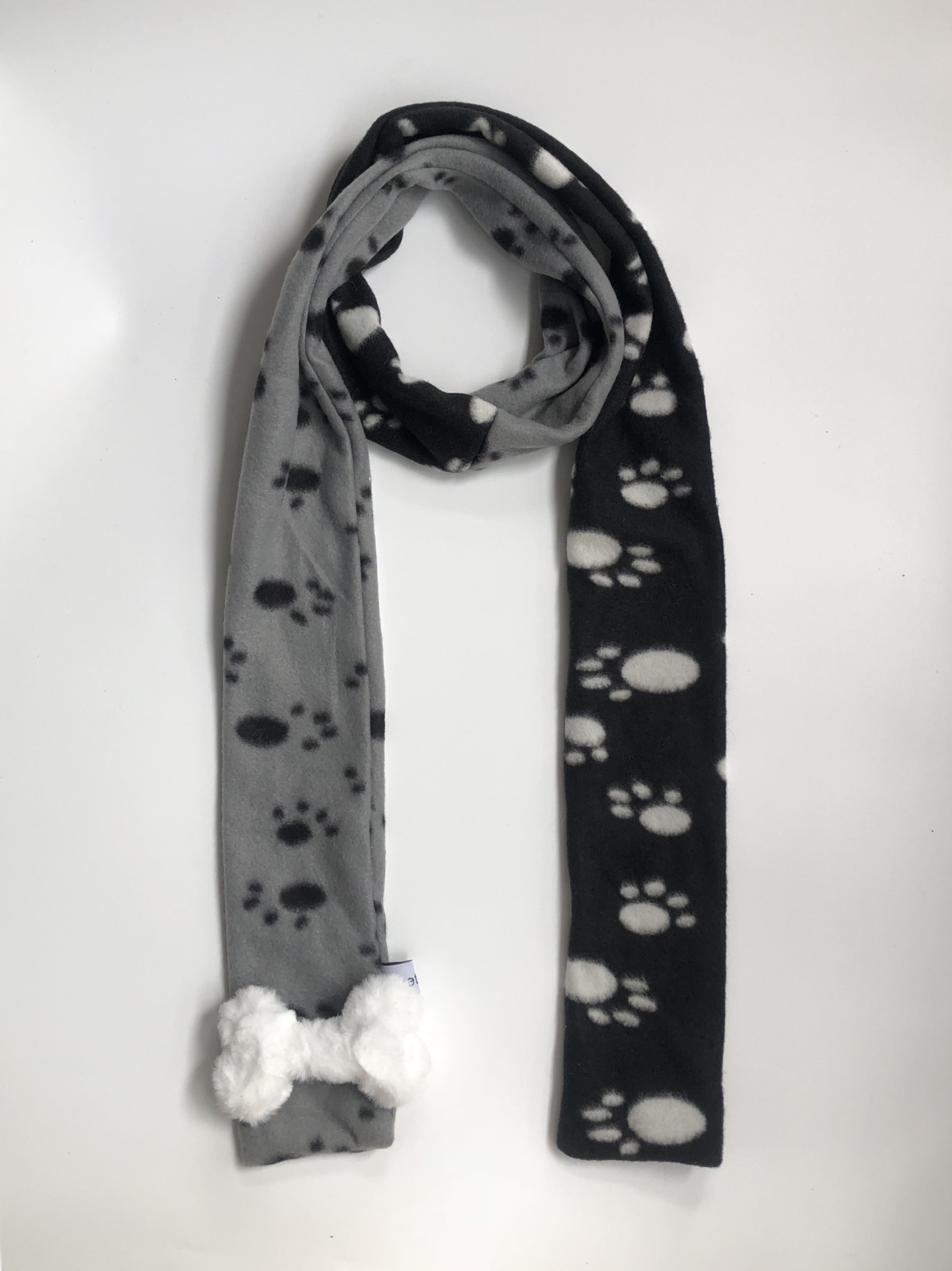 Dog Claw Splicing Scarf * Cute Ghost Horse Millennium Y2K Sweet Cool Style Subcultural Girl Color Clash Bone_voghion.com