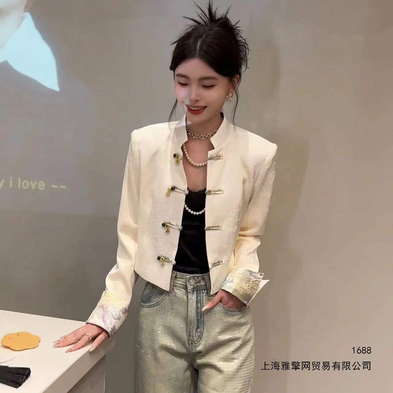 Chinese style 2026 stand collar button jacket, spring short style, fashionable and elegant Chanel-style patchwork top