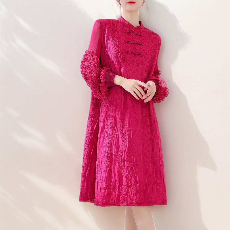 2024 spring new Chinese style dress high-grade embroidered modified cheongsam New Year clothes mom dress
