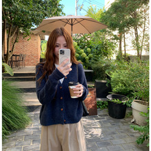 KITTIN2025早秋新款韩系时髦软糯绒感简约百搭V领长袖针织开衫女