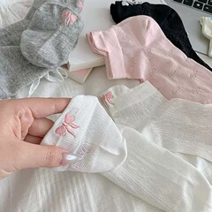 蝶結びの靴下の女性の夏のソックスの通気性の薄いタイプのバレエの風の日本のショートソックスの諸及び靴下業の卸売り