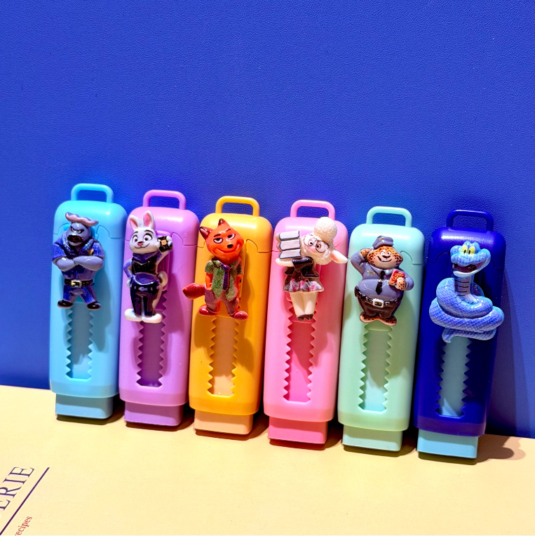 7227 caza de brujas de dibujos animados empujar resina de goma estereoscópica de goma de color menos residuos de papelería de estudiantes