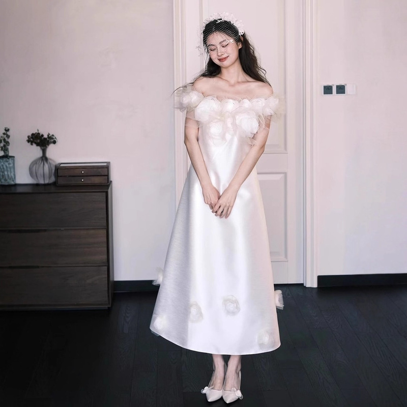 White Off-The-Shoulder Light Wedding Dress, Bridal French-Style Morning Robe, High-End New Evening Gown, Elegant Satin Dress White Off-The-Shoulder Light Wedding Dress, Bridal French-Style Morning Robe, High-End New Evening Gown, Elegant Satin Dress