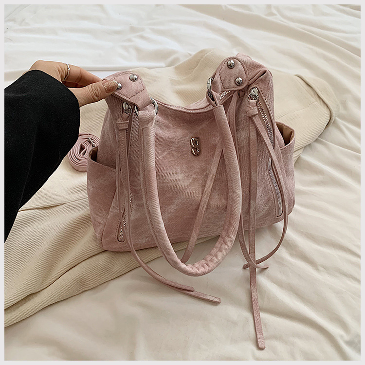 Large capacity wandering shoulder bag, new spicy girl high-end versatile double pocket strip casual crossbody armpit bag_voghion.com