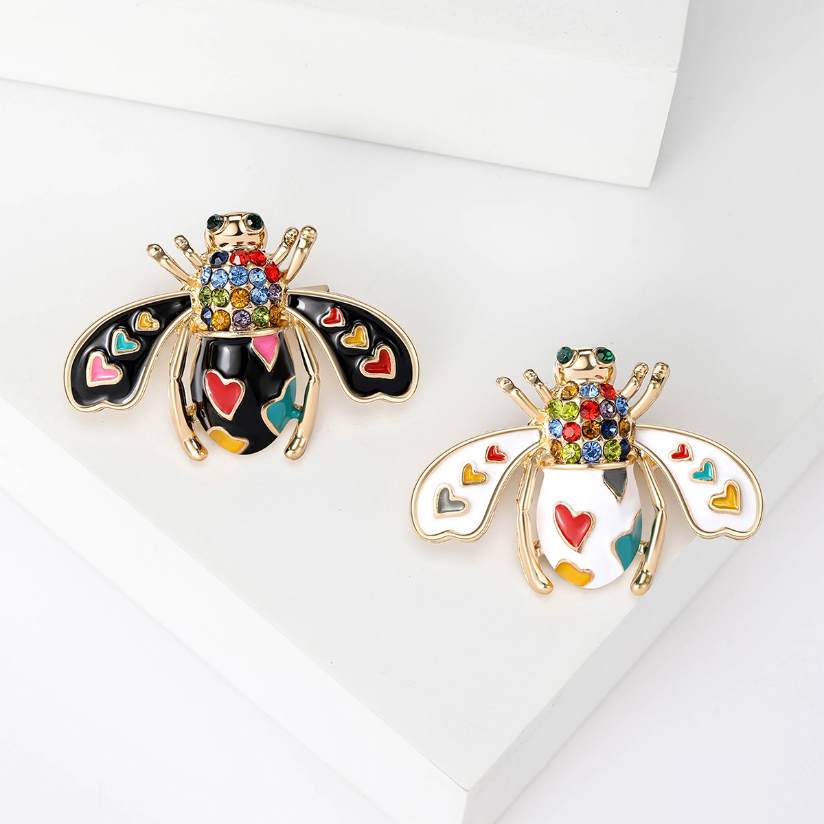11g Weight Brooches Classification Holiday, Banquet Occasion Alloy Material Insect Pattern All Seasons Season Women's Gender Enamel Design Casual, Cute Style Casual Cute Pin Insect Alloy Enamel Women's Brooches 无